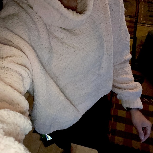 Pink CROP sweater - Picture 2 of 4